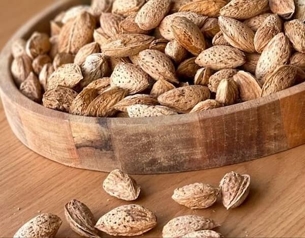 تصویر 4 از قیمت خرید بادام منقا خام عمده به صرفه و ارزان